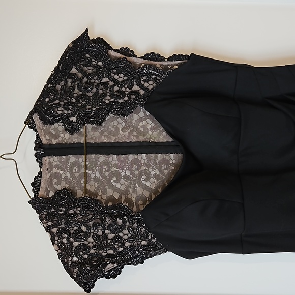 Black dress. Escape size 8. Lace elegant - Picture 4 of 11